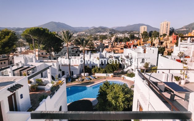 Resale - Apartment - Marbella - Nueva Andalucía