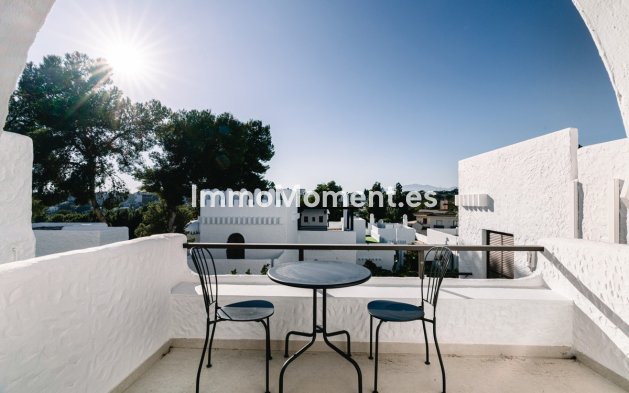 Resale - Apartment - Marbella - Nueva Andalucía