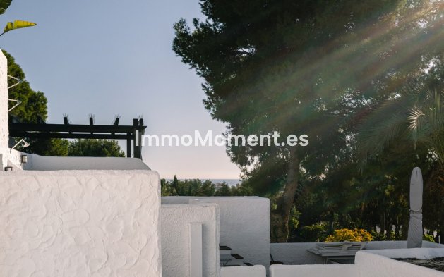 Resale - Apartment - Marbella - Nueva Andalucía