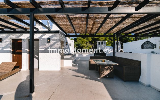 Resale - Apartment - Marbella - Nueva Andalucía