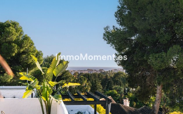 Resale - Apartment - Marbella - Nueva Andalucía