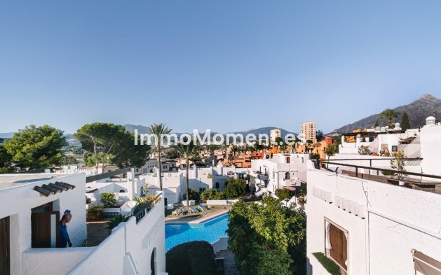 Resale - Apartment - Marbella - Nueva Andalucía