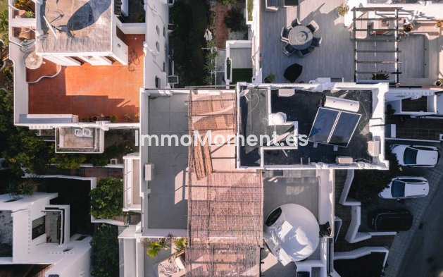 Resale - Apartment - Marbella - Nueva Andalucía