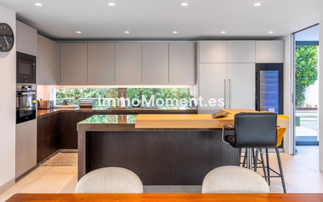 Resale - Villa - Benahavís - Benahavís Centro