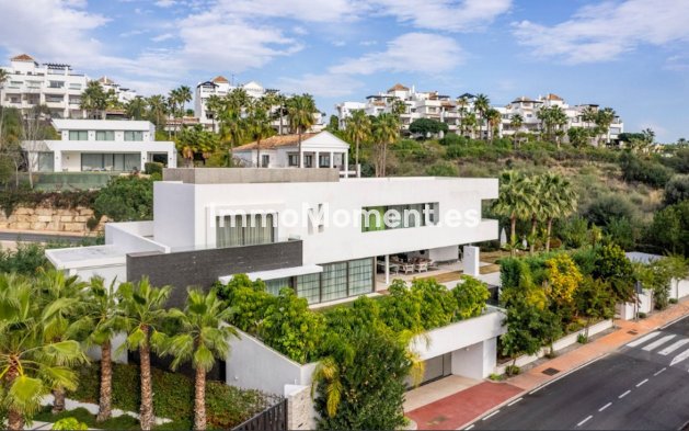 Resale - Villa - Benahavís - Benahavís Centro