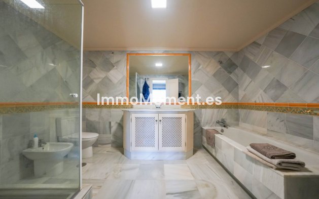 Resale - Apartment - Benahavís - Monte Halcones