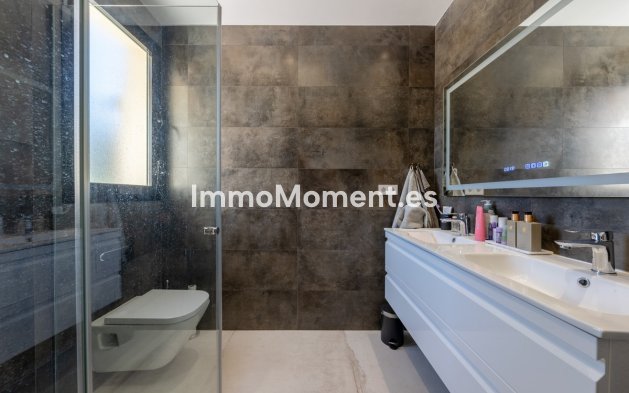 Wiederverkauf - Wohnung - Marbella - Nueva Andalucía