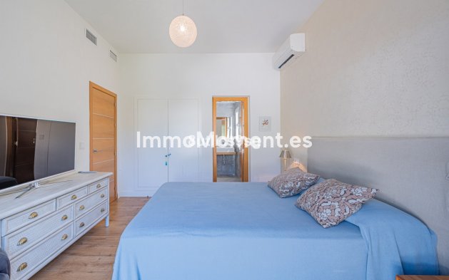 Wiederverkauf - Villa - Marbella - Nueva Andalucía