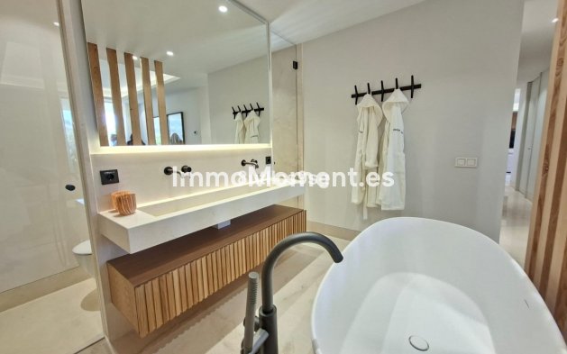 Reventa - Apartamento - Marbella - Aloha