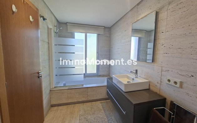 Revente - Maison mitoyenne - Manilva