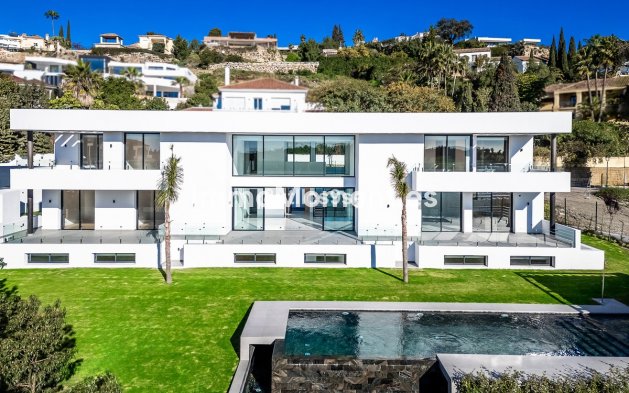 Resale - Villa - Benahavís - Benahavís Centro