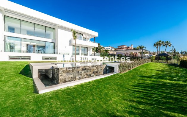 Resale - Villa - Benahavís - Benahavís Centro