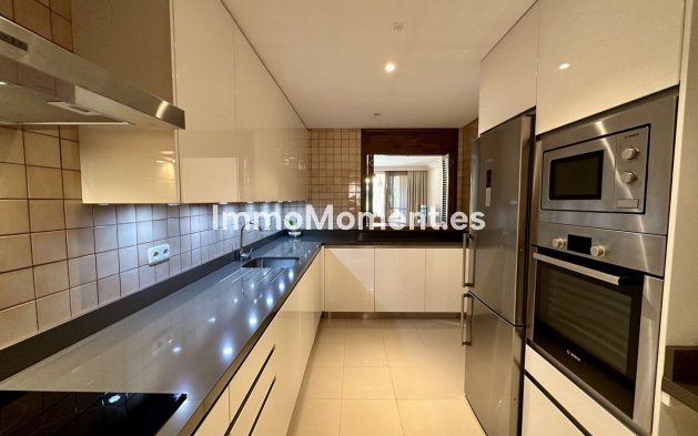 Wiederverkauf - Wohnung - Marbella - Nueva Andalucía