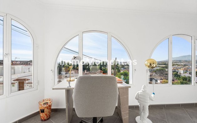 Revente - Villa - Marbella - Nueva Andalucía