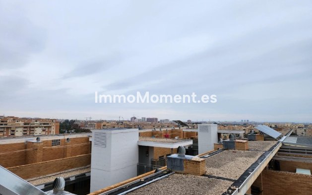 Revente - Appartement - Málaga - Teatinos