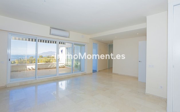 Resale - Apartment - Marbella - Río Real