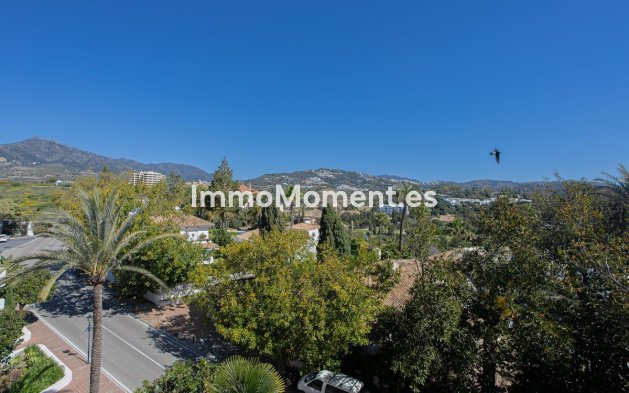 Resale - Apartment - Marbella - Río Real