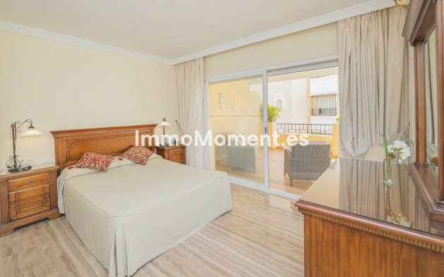 Resale - Apartment - Marbella - Elviria
