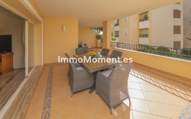 Resale - Apartment - Marbella - Elviria