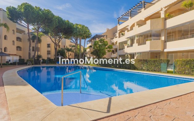 Resale - Apartment - Marbella - Elviria