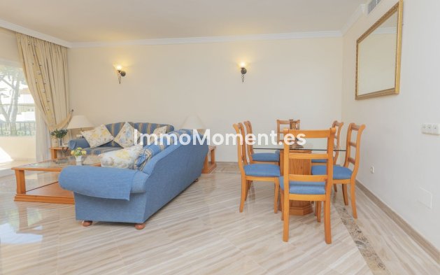 Resale - Apartment - Marbella - Elviria