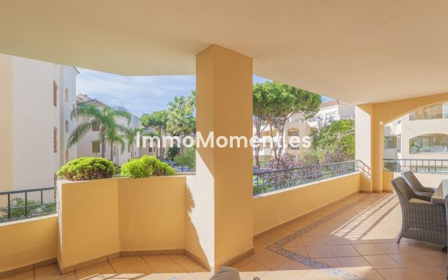 Resale - Apartment - Marbella - Elviria