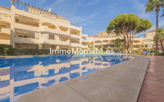 Resale - Apartment - Marbella - Elviria