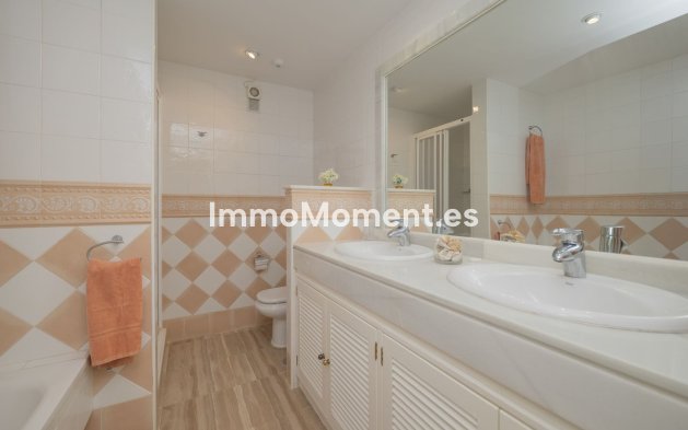 Resale - Apartment - Marbella - Elviria