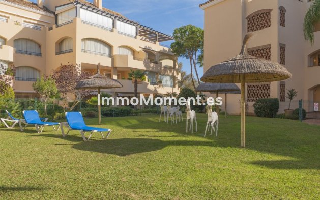 Resale - Apartment - Marbella - Elviria