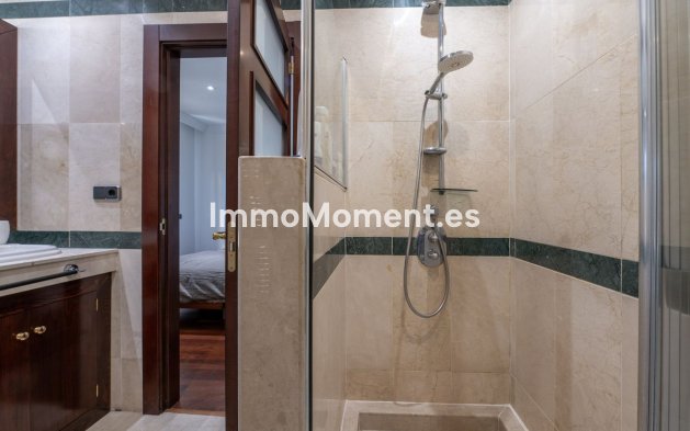 Wiederverkauf - Wohnung - Marbella - Puerto Banús