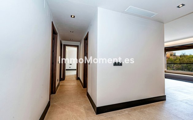 Revente - Appartement - Marbella - Nueva Andalucía