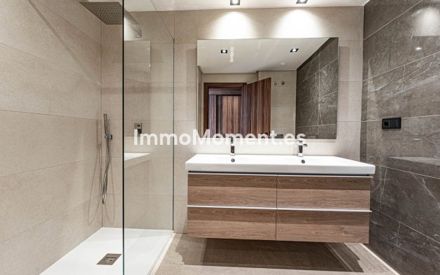 Revente - Appartement - Marbella - Nueva Andalucía