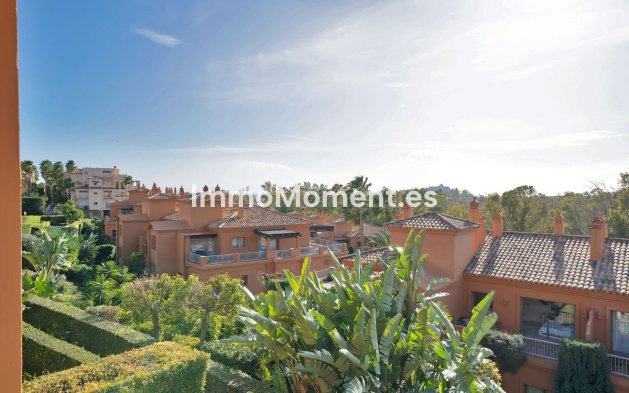 Wiederverkauf - Wohnung - Estepona  - Atalaya