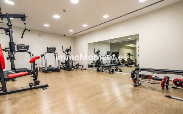 Wiederverkauf - Wohnung - Estepona  - Atalaya