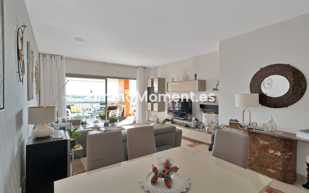 Wiederverkauf - Wohnung - Estepona  - Atalaya