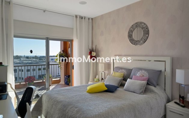 Wiederverkauf - Wohnung - Estepona  - Atalaya