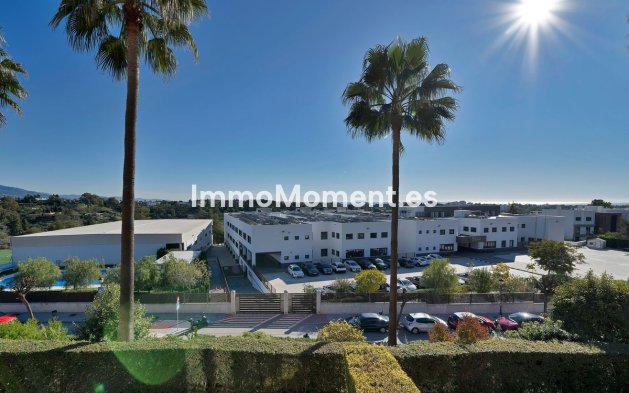 Wiederverkauf - Wohnung - Estepona  - Atalaya