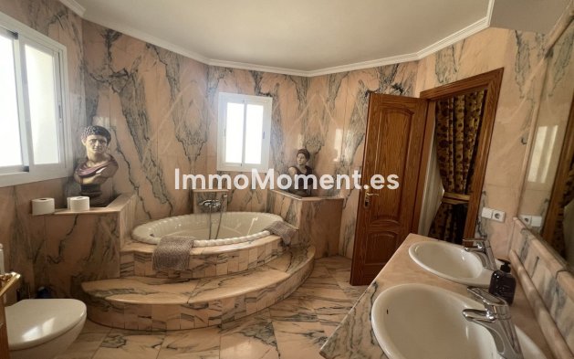 Wiederverkauf - Villa - Marbella - San Pedro de Alcántara