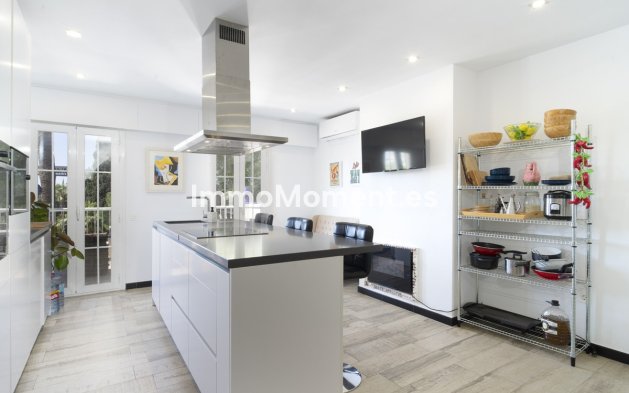 Resale - Townhouse - Marbella - Puerto Banús