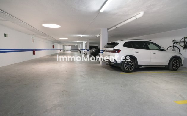 Resale - Townhouse - Marbella - Puerto Banús