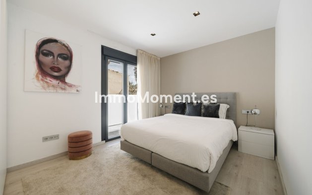 Wiederverkauf - Villa - Marbella - Nueva Andalucía