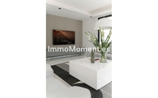 Wiederverkauf - Villa - Marbella - Nueva Andalucía