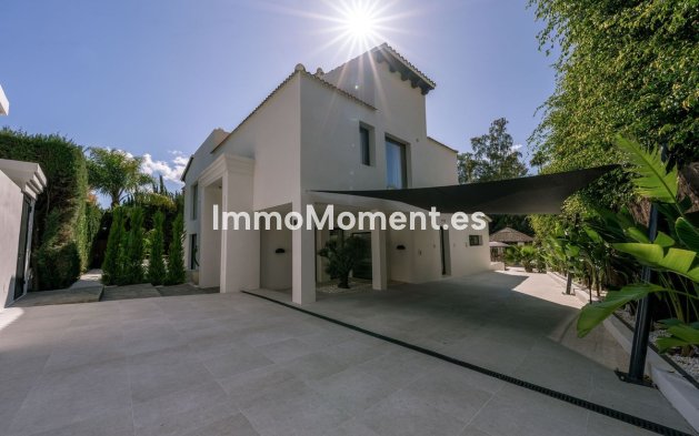 Resale - Villa - Marbella - Nueva Andalucía