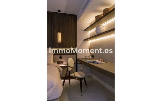 Resale - Villa - Marbella - Nueva Andalucía