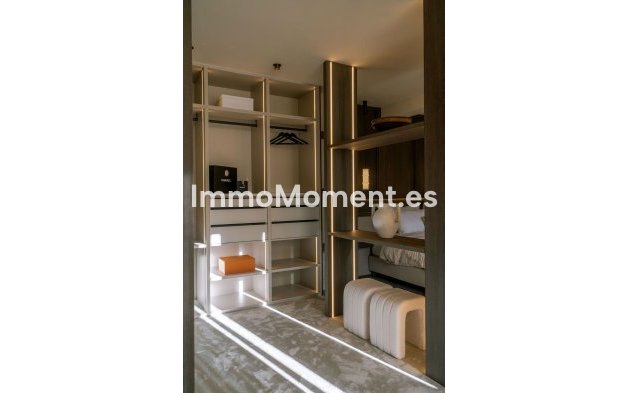 Resale - Villa - Marbella - Nueva Andalucía