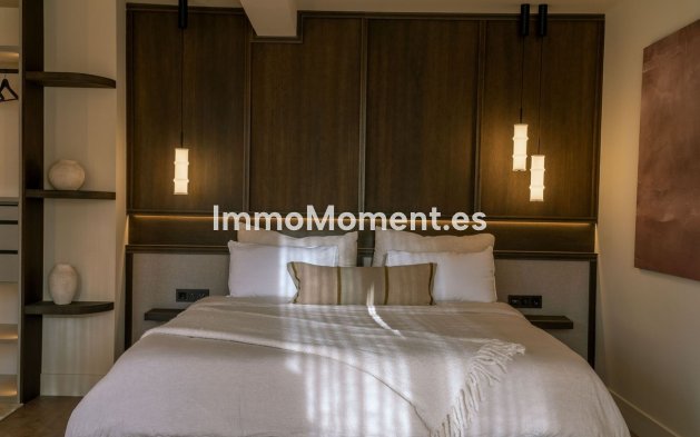 Resale - Villa - Marbella - Nueva Andalucía