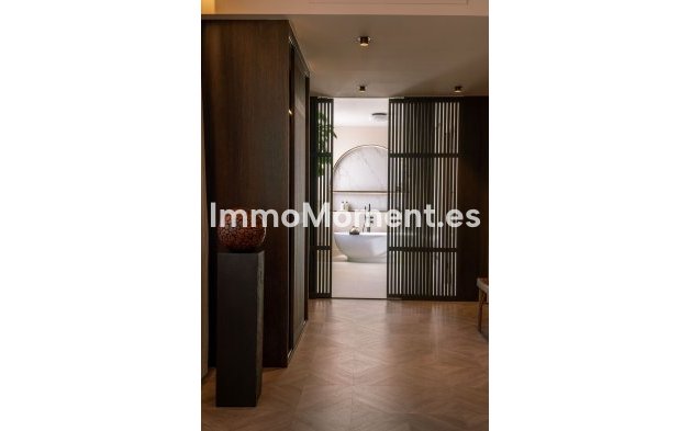 Resale - Villa - Marbella - Nueva Andalucía