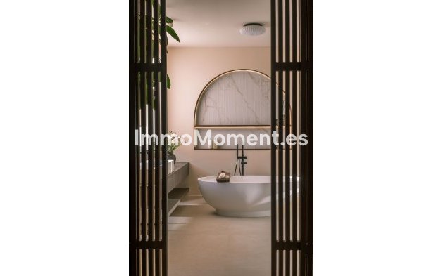 Resale - Villa - Marbella - Nueva Andalucía