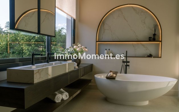 Resale - Villa - Marbella - Nueva Andalucía