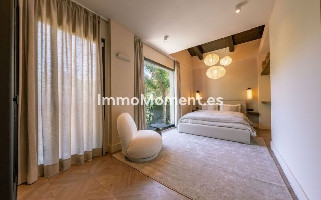 Resale - Villa - Marbella - Nueva Andalucía